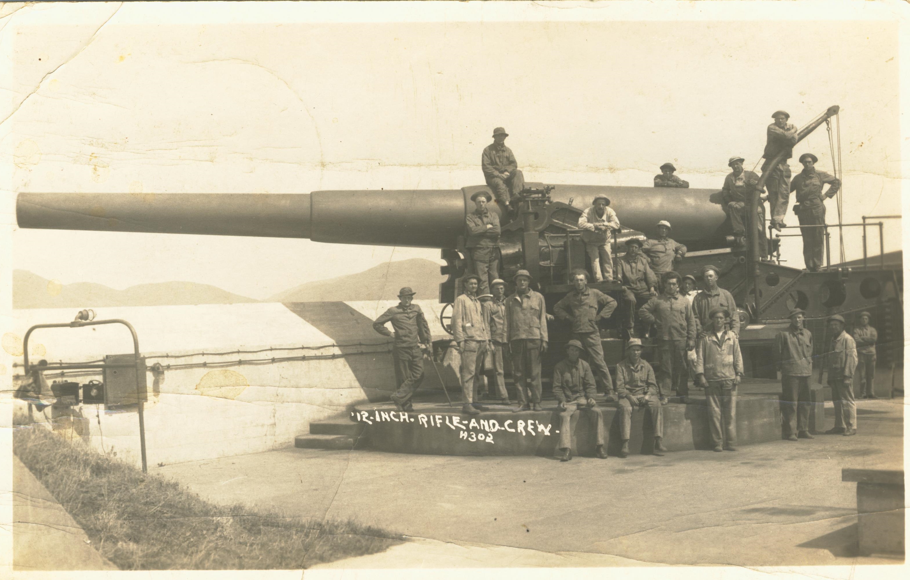 12 inch rifle and crew Post Marked Fort Terry NY 1918