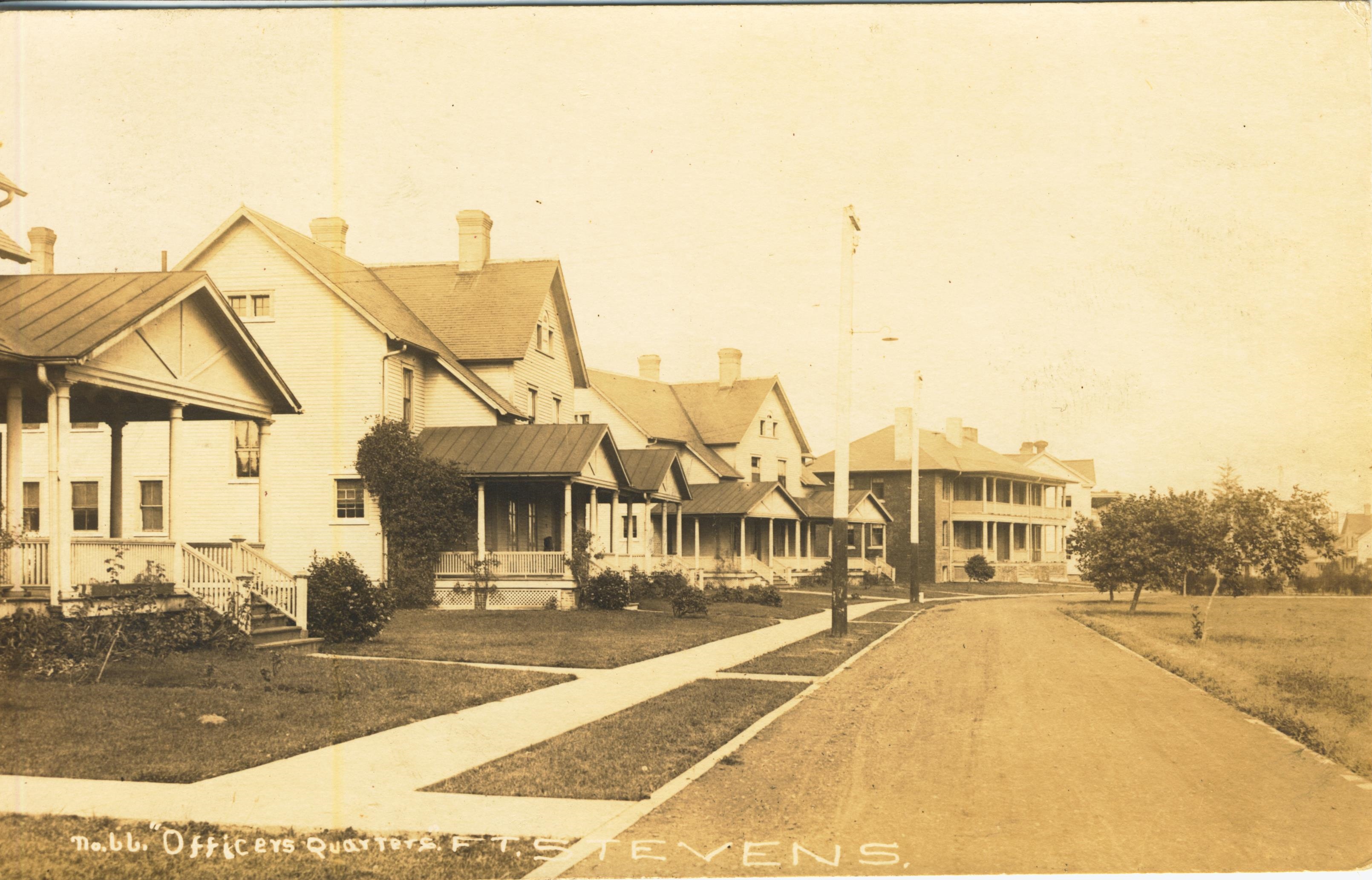 Officers Quarters Fort Stevens OR