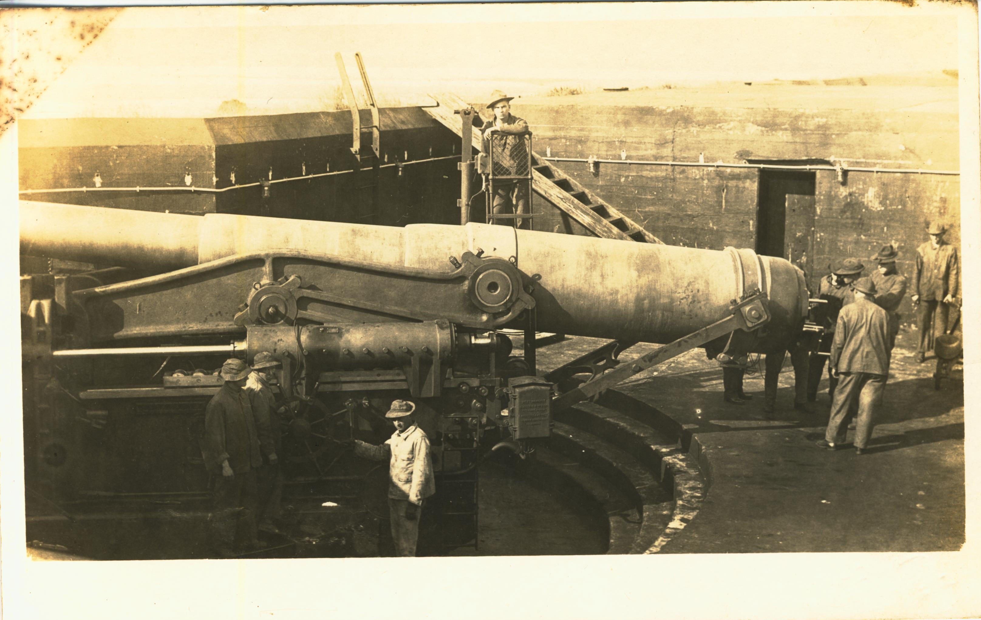 Soldiers with 10 inch disappearing gun
