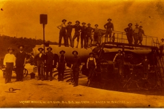 Latest model of 12 inch gun and crew Smedley Photo