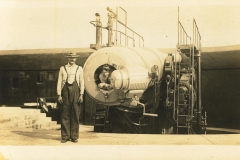 Man in breech of disappearing gun