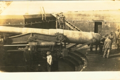 Soldiers with 10 inch disappearing gun