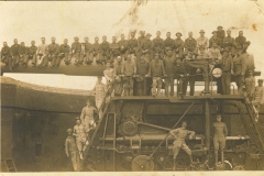 Soldiers with disappearing gun