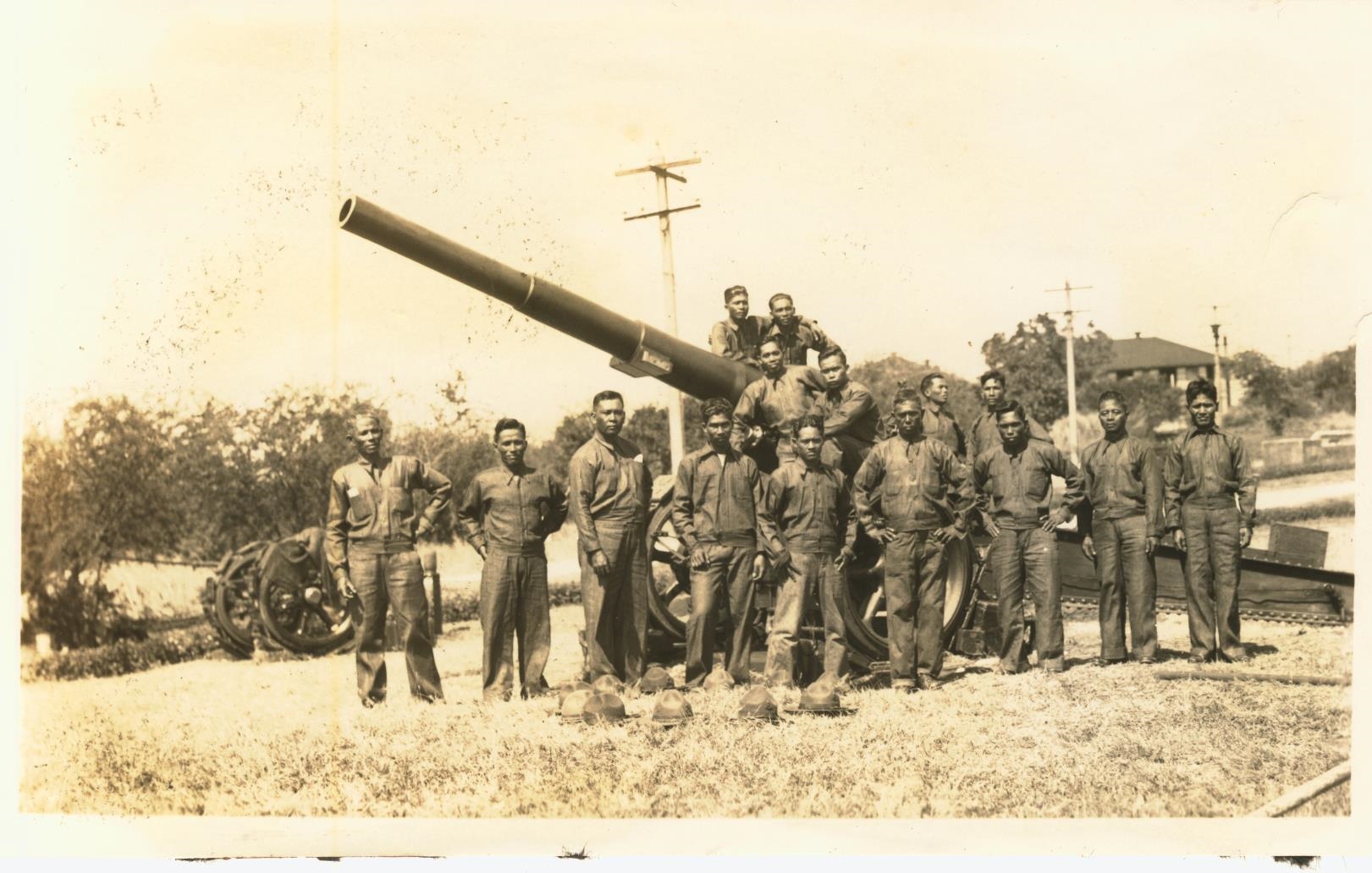 155mm Gun and Crew