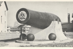 The old cannon at Fort Hancock