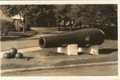 Cannon at Fort Slocum NY postmarked 1937