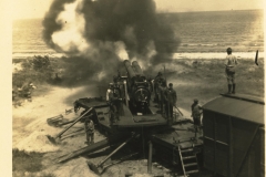 Firing railway gun